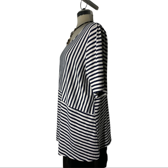 Brody Myles Collection Black  and White Striped Short S Top Size 16 - Picture 3 of 8